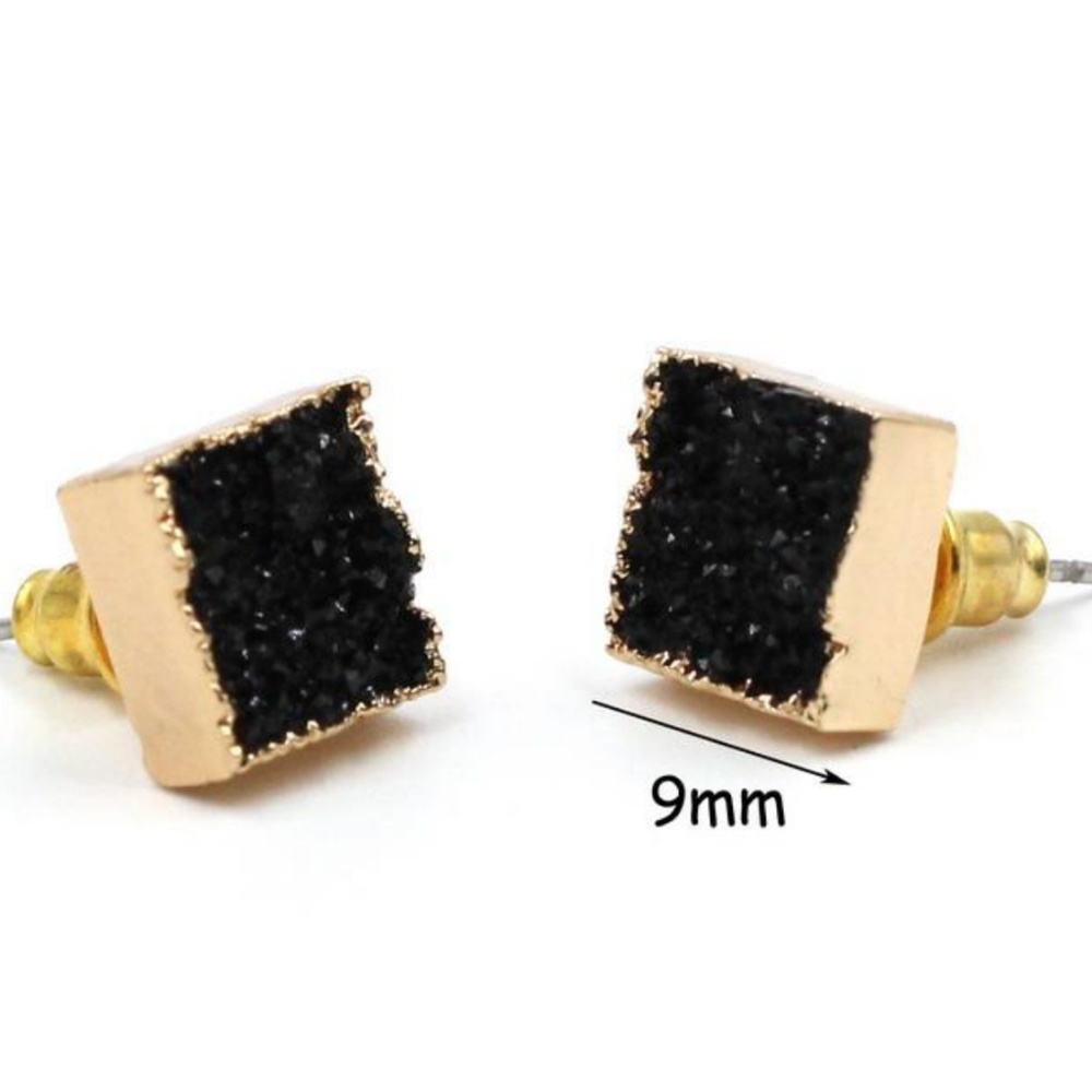 3/26$ Square Druzy earrings!